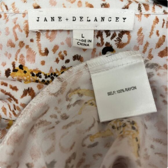 Jane + Delancey Cheetah Print Tie Front Blouse Size Large - Picture 4 of 4